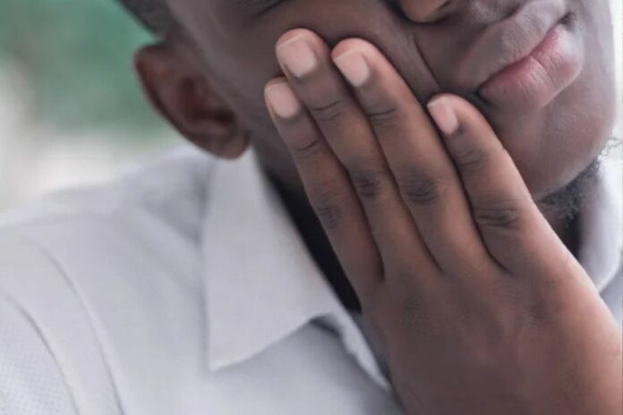 Rage de dents : comment soulager la douleur naturellement avant de consulter