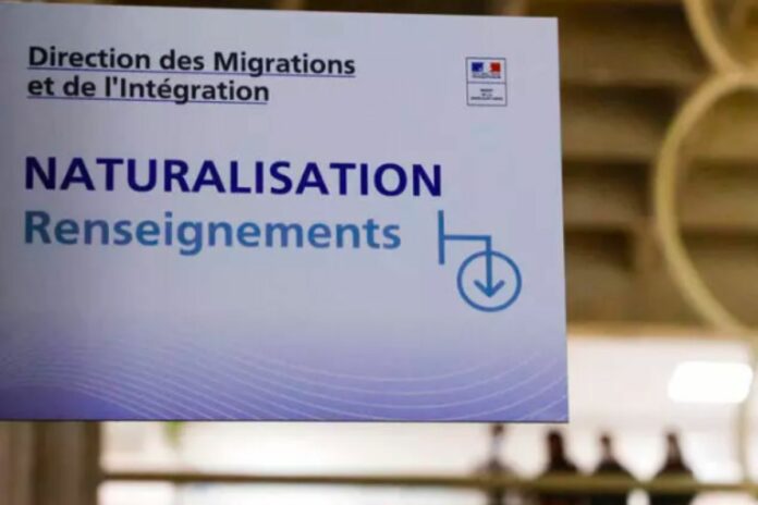 Séjour et naturalisation en France : les conditions durcies pour les étrangers en 2026