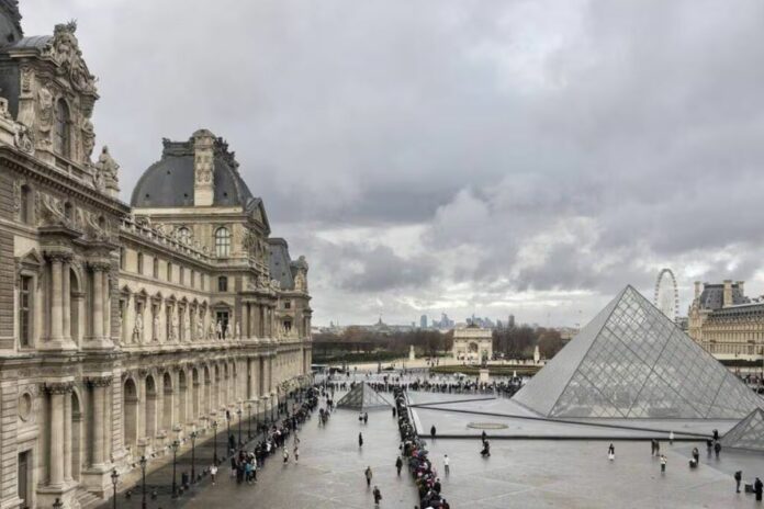 France : le Louvre fermé ce lundi pour une grève des salariés