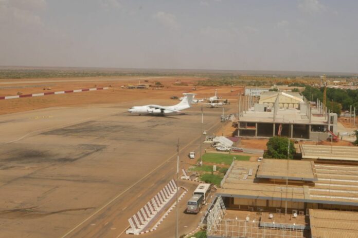 Niger : des tirs et détonations d’origine inconnue entendus près de l’aéroport de Niamey