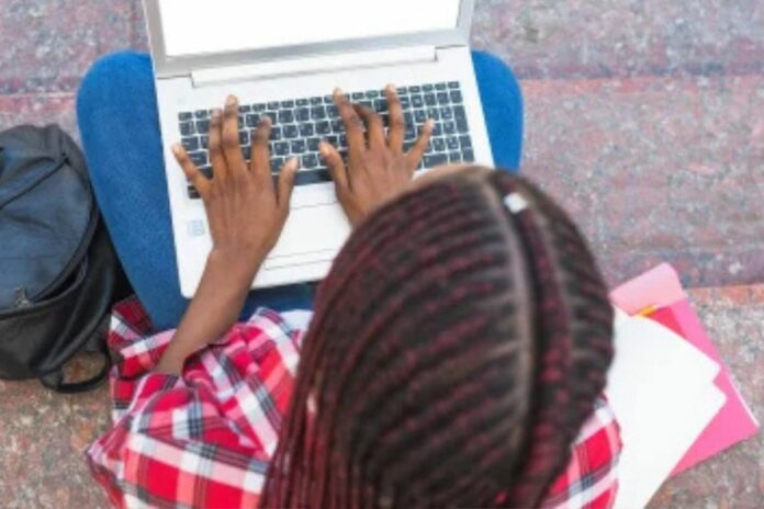Bénin : les allocations universitaires désormais accessibles entièrement en ligne
