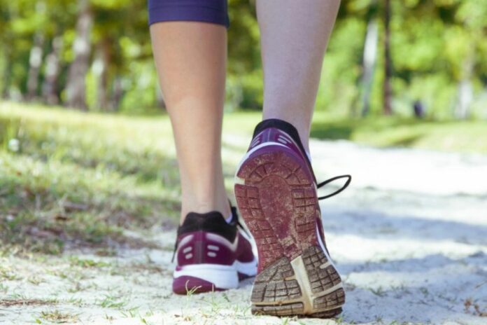 La marche rapide réduirait le risque d’anomalies du rythme cardiaque