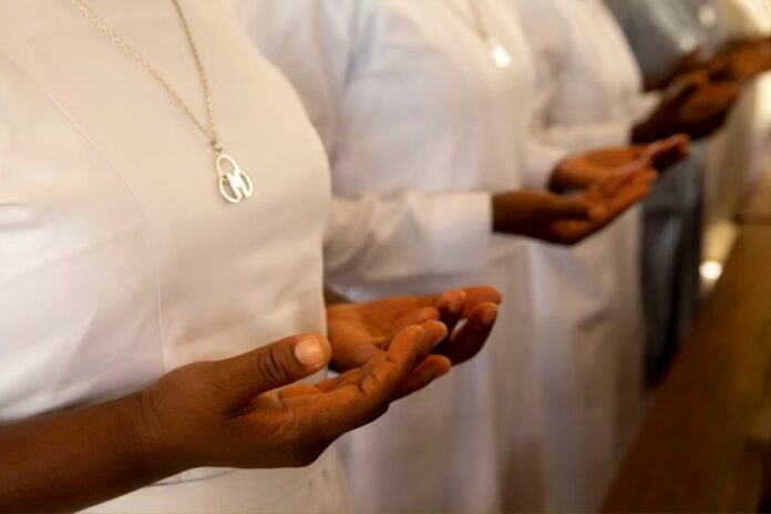 Chantage, violences et abus : une congrégation de sœurs catholiques ébranlée