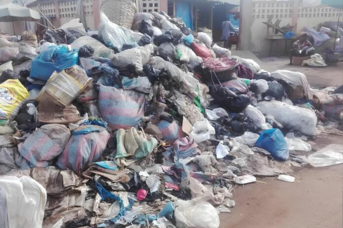 Togo, Lomé, déchets, WhatsApp