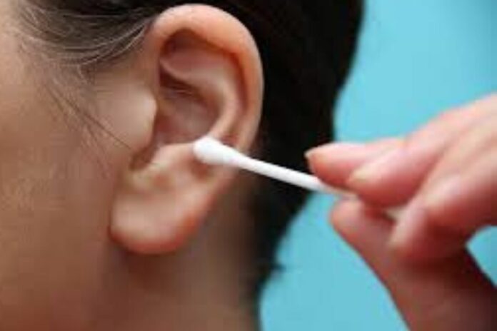 L’énigme du plaisir derrière le simple geste de se gratter l’oreille