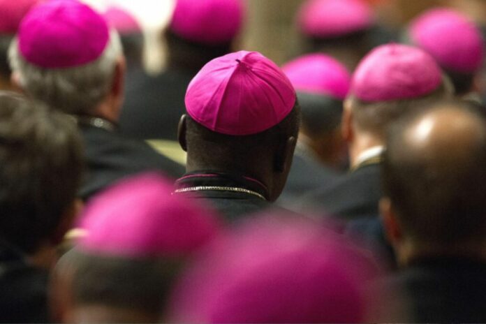 Vatican femme Dicastère Évêques