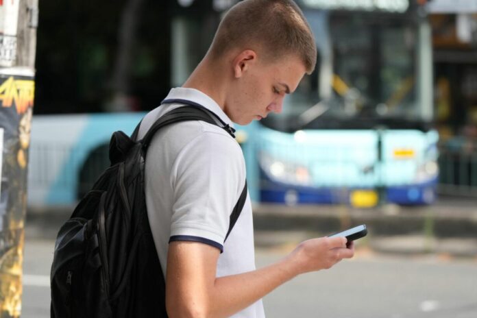 Indonésie réseaux sociaux interdits 16 ans