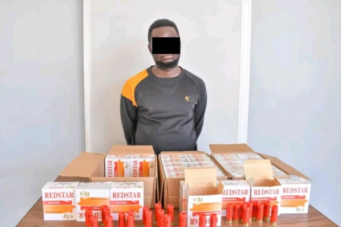 Togo homme frontière cartouches billes