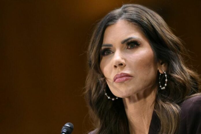 États-Unis Donald Trump ministre de la Sécurité intérieure Kristi Noem