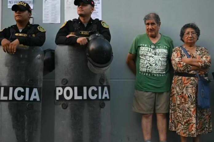 Présidentielle au Pérou : les électeurs rappelés aux urnes ce lundi Présidentielle Pérou électeurs urnes