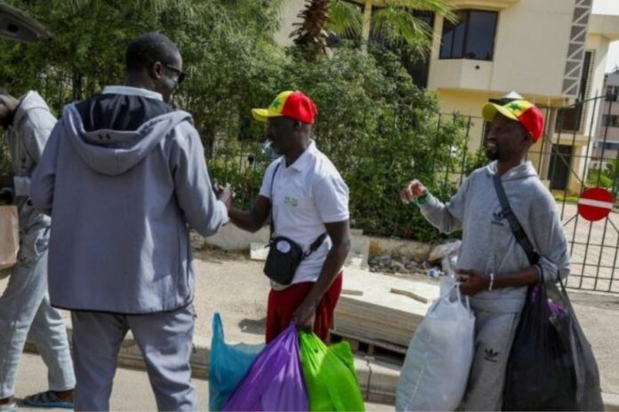 CAN 2025 Maroc supporters sénégalais grâce royale
