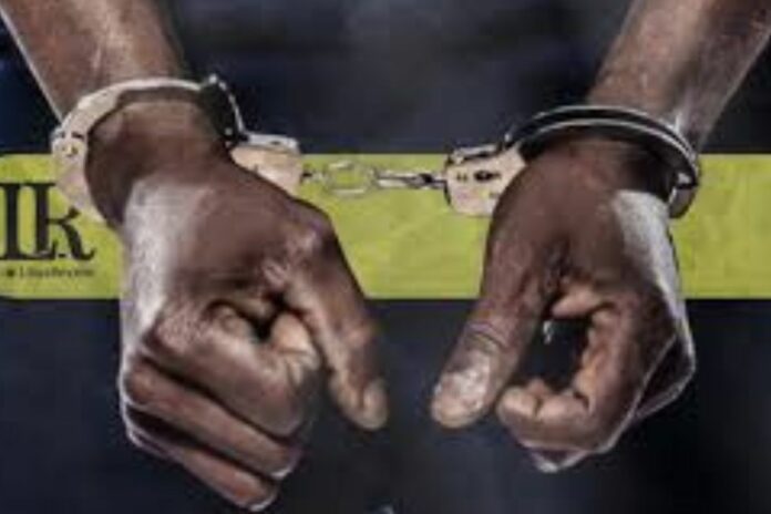 Sénégal femme mariée un livreur 18 ans