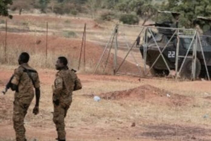 Nigeria général attaque jihadiste base de l'armée