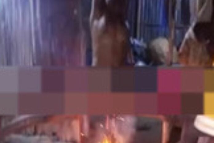 Bénin jeune femme feu infidélité