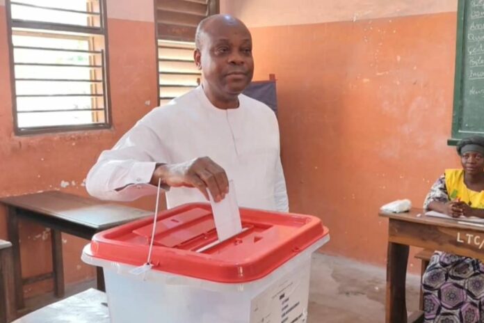 Présidentielle 2026 au Bénin : le président de la Cour constitutionnelle vote à Cotonou Présidentielle 2026 Bénin Cour constitutionnelle vote Cotonou