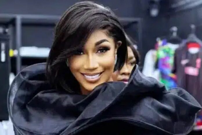 Buzz : Emma Lohoues repérée dans les bras d’un footballeur camerounais Côte d'Ivoire Emma Lohoues footballeur camerounais