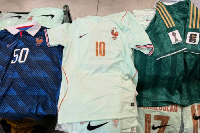 Coupe du monde 2026 faux maillots France