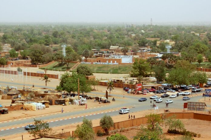 Niger : les terrains non bâtis à Niamey risquent d’être retirés à leurs propriétaires dès 2027