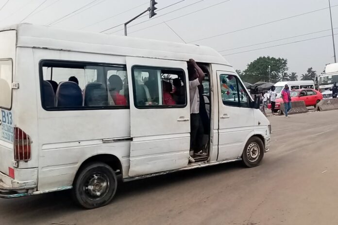 Côte d’Ivoire gbakas Abidjan