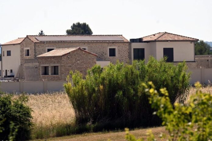 Guinée : le chantier secret de Doumbouya dans le Gard embarrasse la France