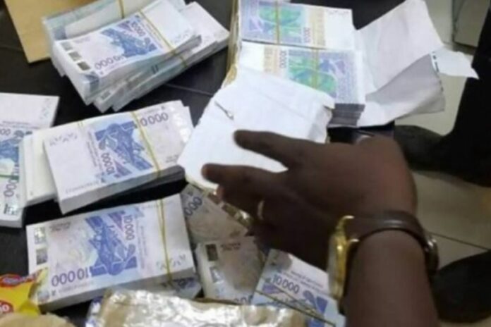 Bénin : une incroyable affaire d’escroquerie aux faux prêts éclate à Porto-Novo