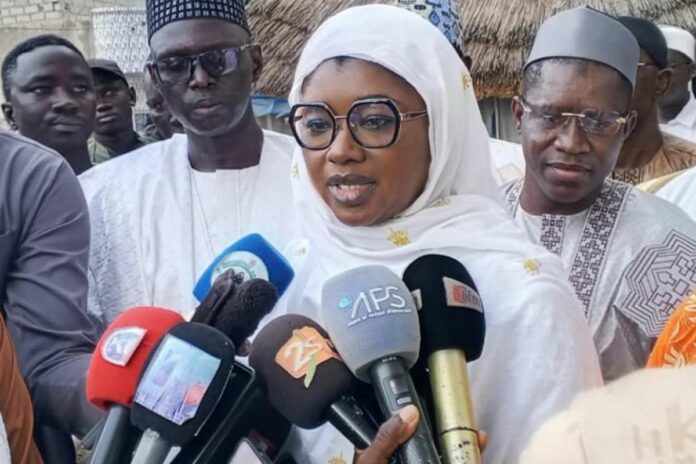 Sénégal : la ministre des Pêches critiquée pour son allocution en français