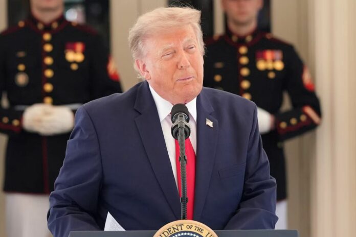 États-Unis : une juge fédérale met fin à l’accord fiscal spécial accordé à Trump et son entourage