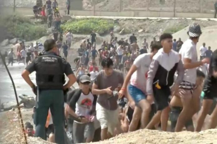 Ceuta : au moins 18 migrants meurent en tentant de rejoindre l’Espagne à la nage