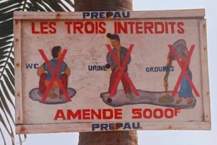 Bénin : faire pipi dans la rue peut vous coûter jusqu’à 100 000 FCFA