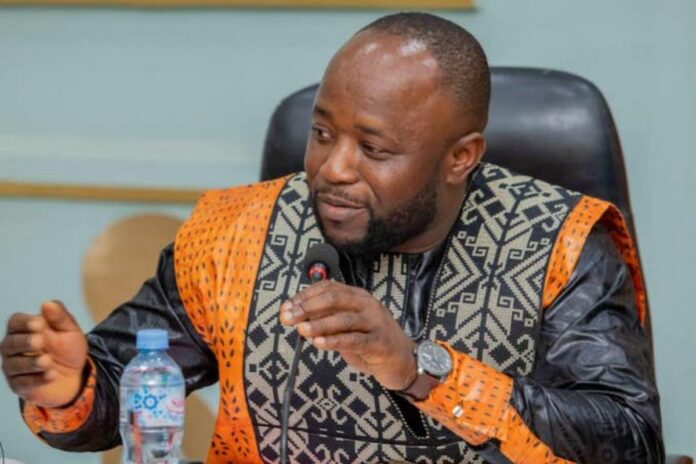 Guinée : le gouvernement veut recruter 20 000 nouveaux fonctionnaires