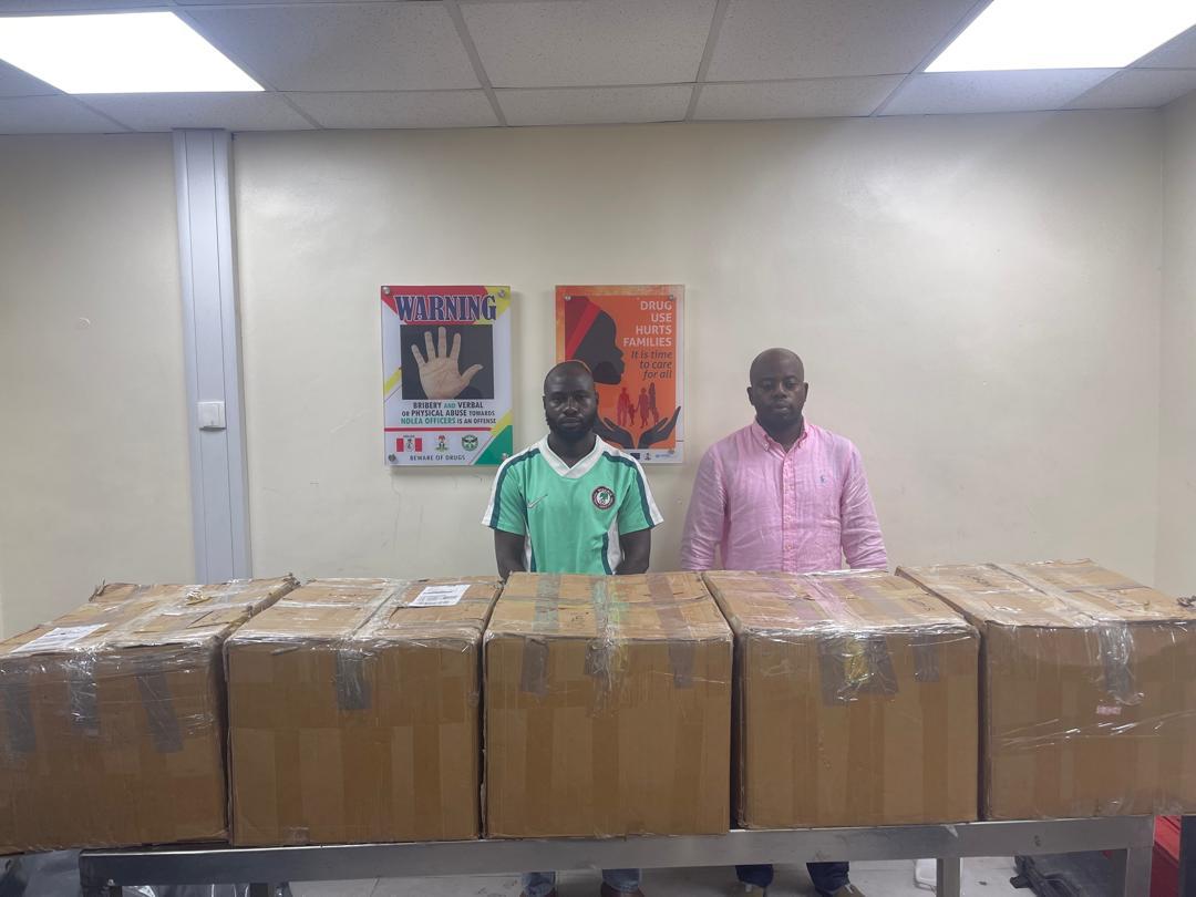 Au Nigeria, la lutte contre les réseaux transnationaux de narcotrafic franchit une nouvelle étape. L’Agence nationale de lutte contre la drogue (NDLEA) affirme avoir démantelé un important cartel de cocaïne qui utilisait le pays comme point de transit vers le Royaume-Uni, l’Europe et l’Asie.