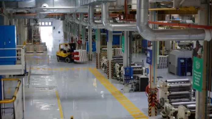 Afrique du Sud : l’exode de travailleurs migrants met en difficulté l’industrie textile de Newcastle