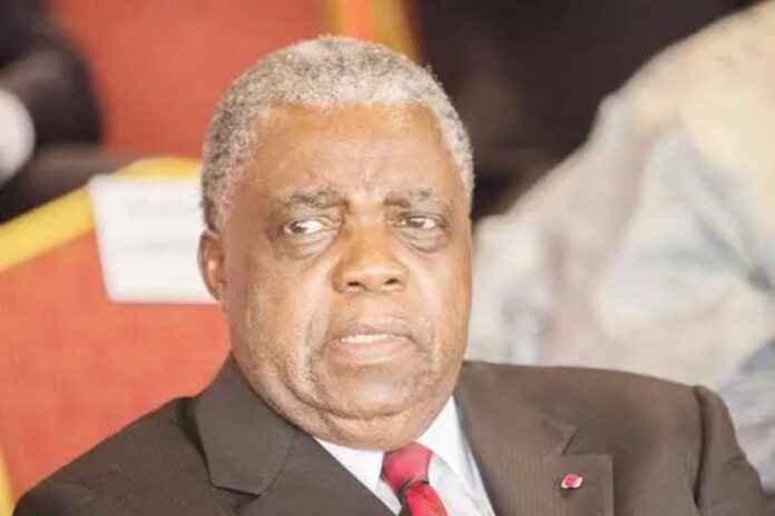 Cameroun : « Paul Biya est en vie », le gouvernement promet son retour imminent