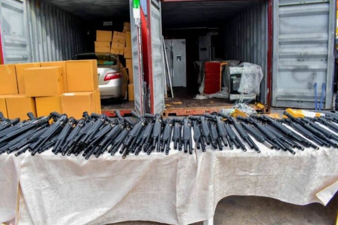 Nigeria : 399 fusils saisis dans une cargaison au port de Tin Can