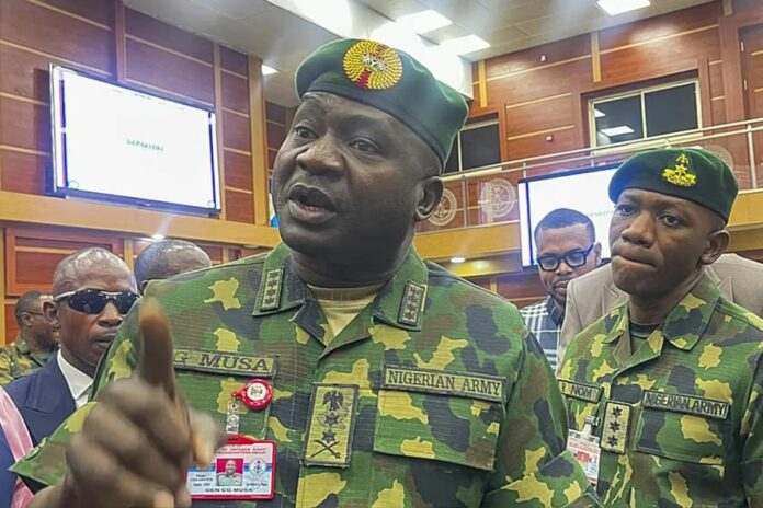 Nigeria : Bola Tinubu annonce une forte hausse des salaires des militaires