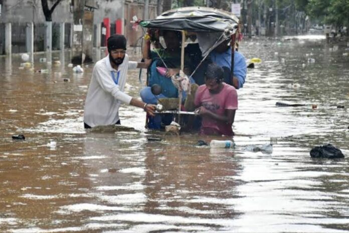 Inde : plus de 100 morts après des inondations et des glissements de terrain
