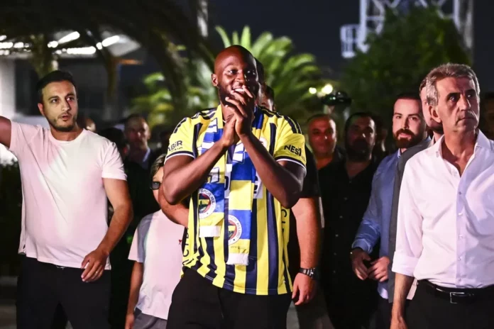 Süper Lig : Romelu Lukaku signe à Fenerbahçe