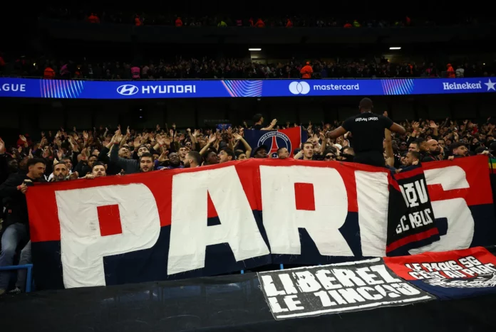 Le Barça dénonce auprès de l’UEFA un tifo jugé « violent » des supporters parisiens
