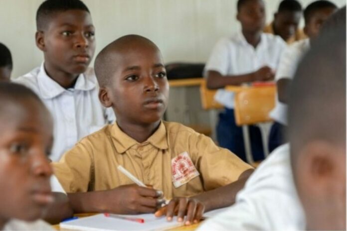 Côte d’Ivoire : les enseignants interdits de faire payer des cours de renforcement à leurs propres élèves