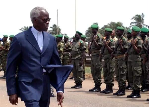 Bénin : de l’armée au pouvoir, le parcours singulier de Mathieu Kérékou Bénin : de l’armée au pouvoir, le parcours singulier de Mathieu Kérékou