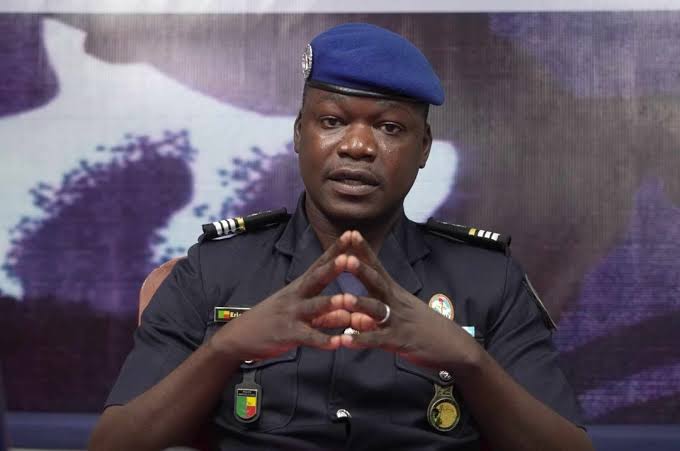 Bénin : fin de la tolérance pour les véhicules à vitres opaques, la police passe à la répression